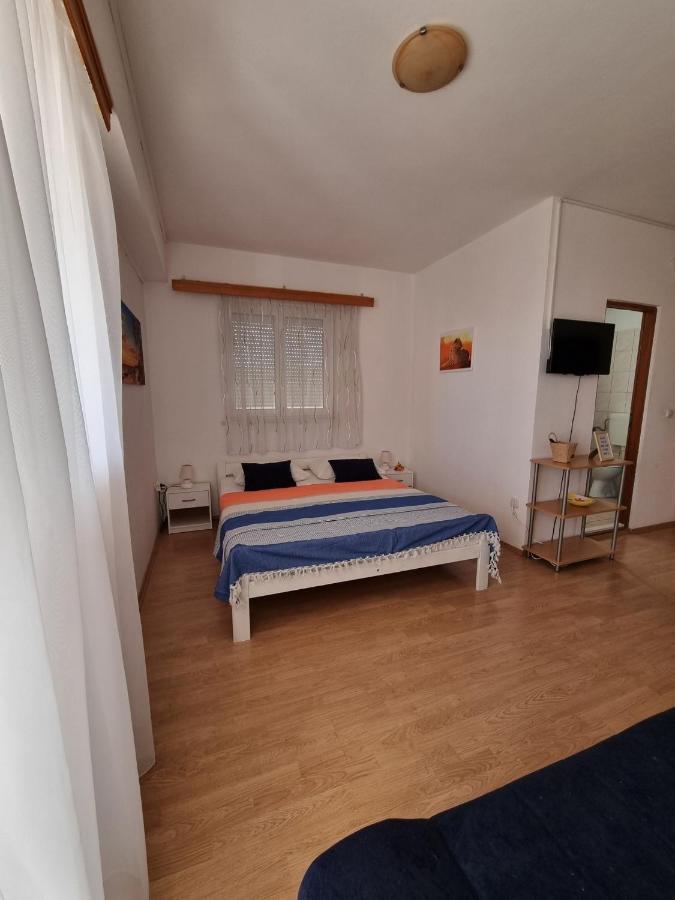 ביוגראד נה מורו Apartments Vanja Skara Biograd מראה חיצוני תמונה