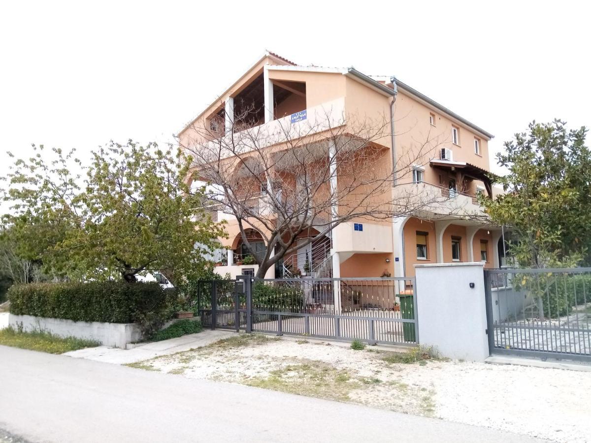 ביוגראד נה מורו Apartments Vanja Skara Biograd מראה חיצוני תמונה